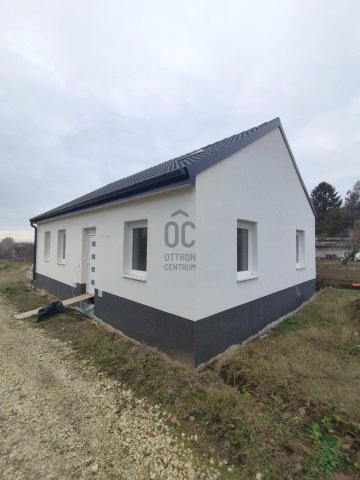 Eladó családi ház, Balatonszemesen 69 M Ft, 3 szobás