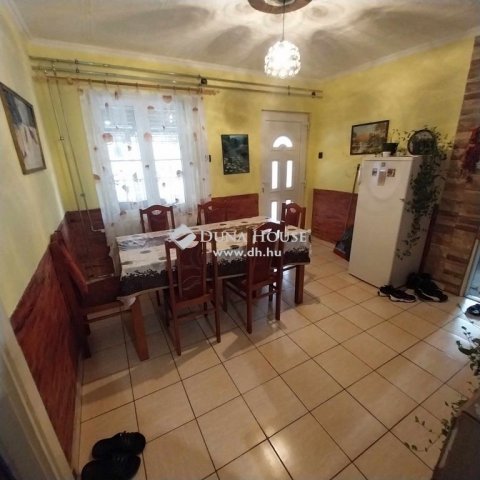 Eladó családi ház, Farmoson 32.5 M Ft, 4 szobás