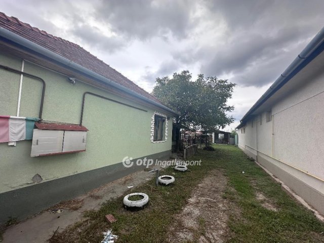 Eladó családi ház, Dunaharasztin 55.6 M Ft, 3+1 szobás