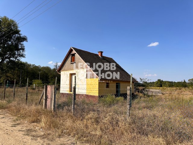 Eladó telek, Nyársapáton 130 M Ft / költözzbe.hu