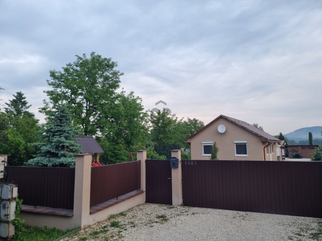 Eladó családi ház, Dorogon 40.5 M Ft, 3 szobás