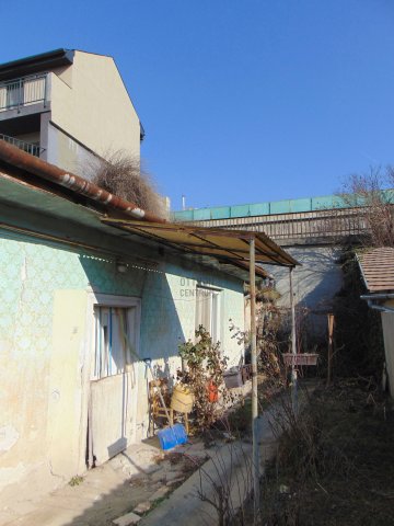 Eladó családi ház, Egerben 19.9 M Ft, 2 szobás