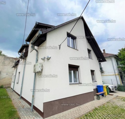 Eladó családi ház, Budapesten, XIV. kerületben 219.9 M Ft