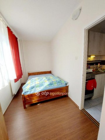 Kiadó panellakás, albérlet, Miskolcon 100 E Ft / hó, 1+1 szobás