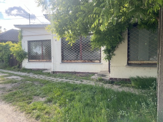 Eladó üzlethelyiség, Lovasberényben 29.9 M Ft
