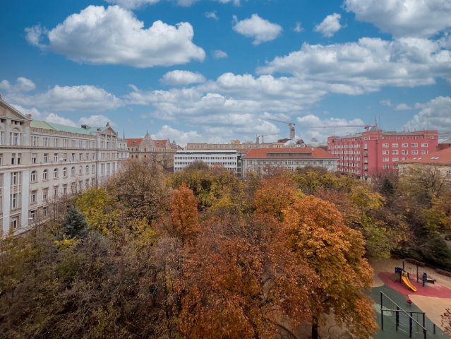 Kiadó téglalakás, albérlet, Budapesten, V. kerületben, 3 szobás