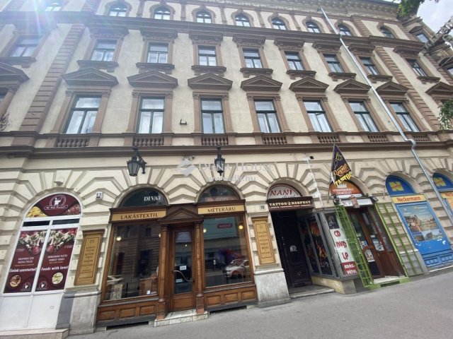 Eladó üzlethelyiség, Budapesten, V. kerületben 330 M Ft