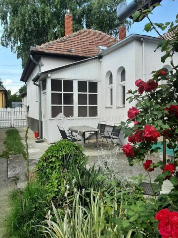 Eladó családi ház, Keszthelyen 55 M Ft, 4 szobás