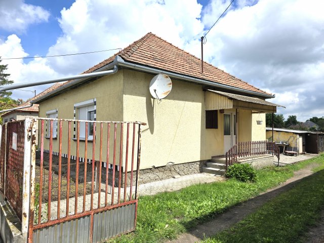 Eladó családi ház, Újteleken 16.9 M Ft, 2 szobás