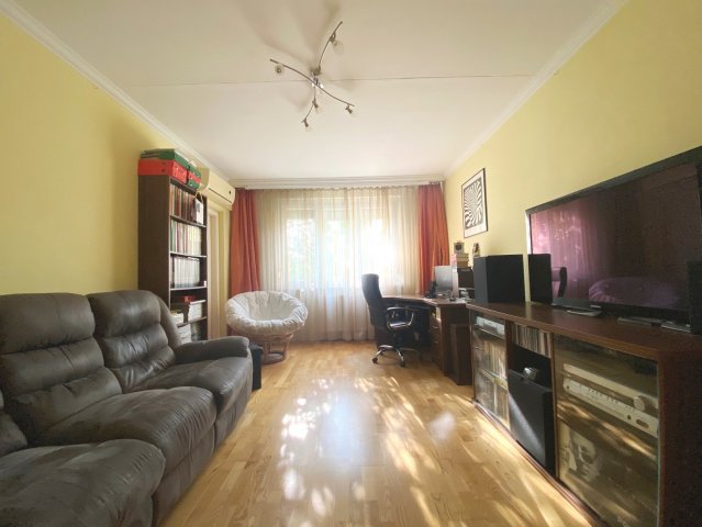 Eladó panellakás, Szegeden, Alsó kikötő soron 53 M Ft, 3 szobás