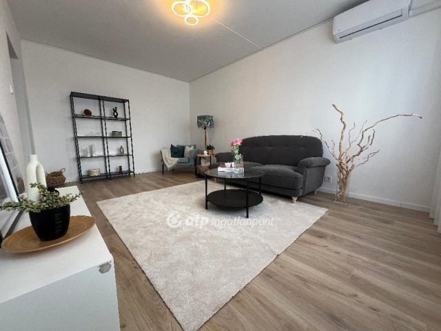 Eladó panellakás, Budapesten, XXI. kerületben 72.9 M Ft