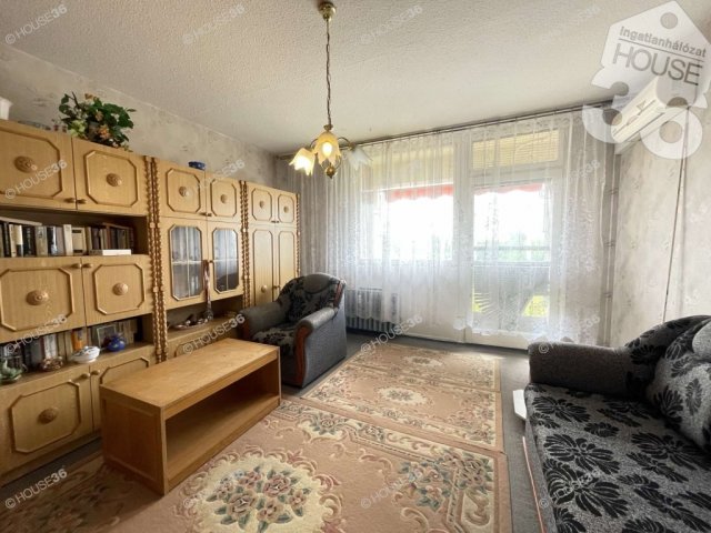 Eladó panellakás, Kecskeméten 35.9 M Ft, 2 szobás