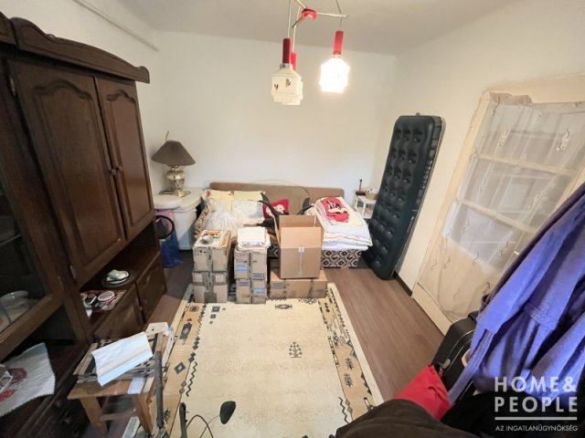 Eladó családi ház, Kiszomboron 20.999 M Ft, 2 szobás