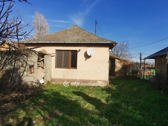Eladó családi ház, Dömsödön 13.9 M Ft, 2 szobás