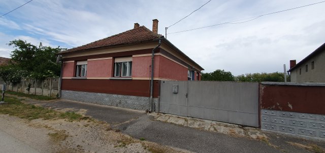 Eladó családi ház, Kertán 19.5 M Ft, 3 szobás