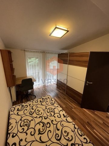 Kiadó téglalakás, albérlet, Pécsett 180 E Ft / hó, 2 szobás