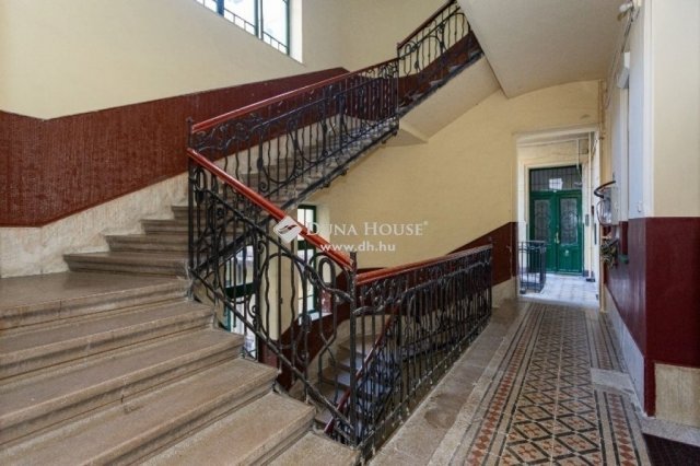 Eladó téglalakás, Budapesten, XI. kerületben 49.8 M Ft, 1 szobás