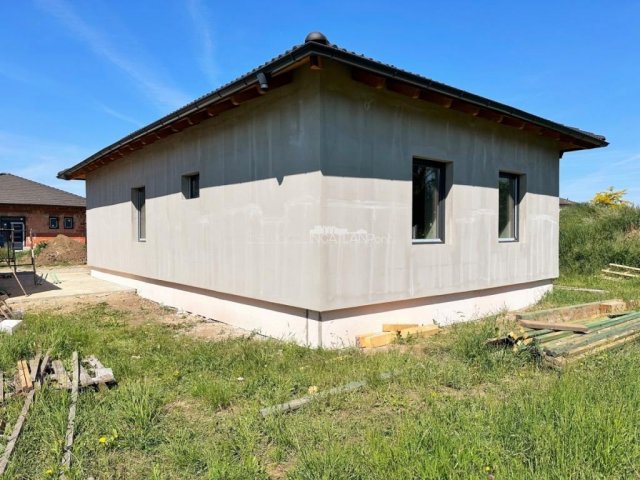Eladó családi ház, Szombathelyen 44.9 M Ft, 4 szobás