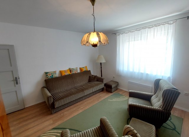 Eladó családi ház, Keszthelyen 79.9 M Ft, 5 szobás
