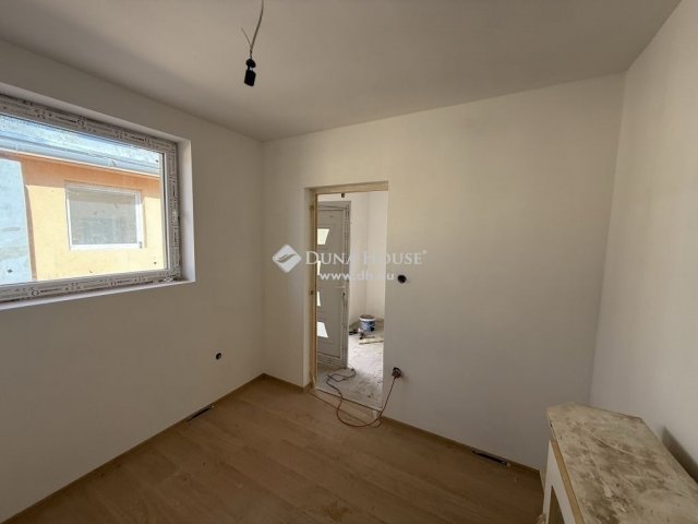 Eladó téglalakás, Budapesten, XIX. kerületben 32.9 M Ft