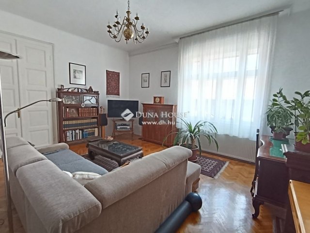 Eladó téglalakás, Budapesten, VIII. kerületben 109.99 M Ft