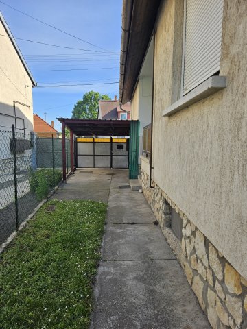 Eladó családi ház, Pápán 43.9 M Ft, 2+1 szobás
