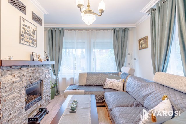 Eladó ikerház, Szegeden 99 M Ft, 7 szobás / költözzbe.hu