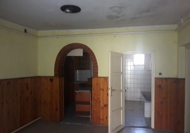 Eladó családi ház, Békésen, Szikszai Sándor utcában 8.2 M Ft