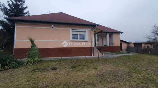Eladó családi ház, Sülysápon 52 M Ft, 3 szobás