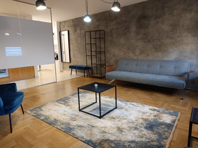 Kiadó téglalakás, albérlet, Esztergomban 320 E Ft / hó