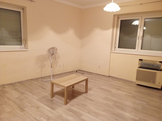Kiadó téglalakás, albérlet, Debrecenben 150 E Ft / hó