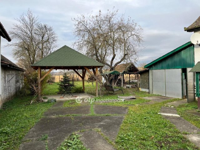 Eladó családi ház, Mikófalván 19.8 M Ft, 2 szobás
