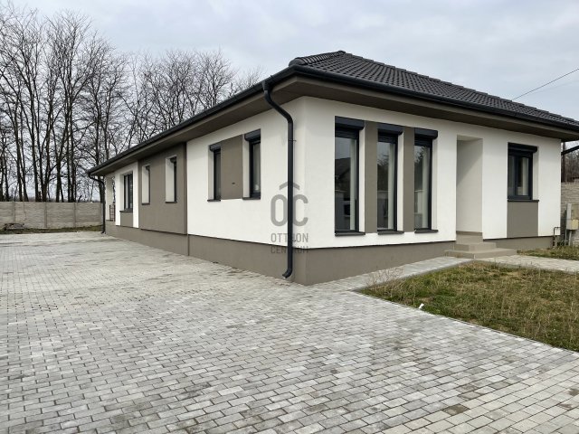 Eladó családi ház, Nyírpazonyon 78.9 M Ft, 6 szobás