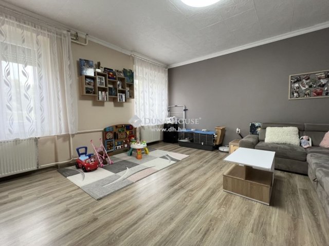 Eladó téglalakás, Zalaegerszegen 37.8 M Ft, 2 szobás