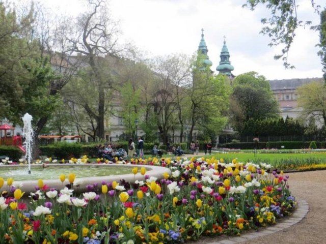 Eladó téglalakás, Budapesten, V. kerületben 125.8 M Ft, 2 szobás