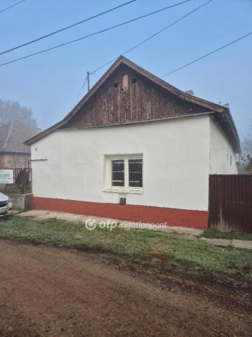 Eladó családi ház, Köröstarcsán 4.7 M Ft, 2 szobás