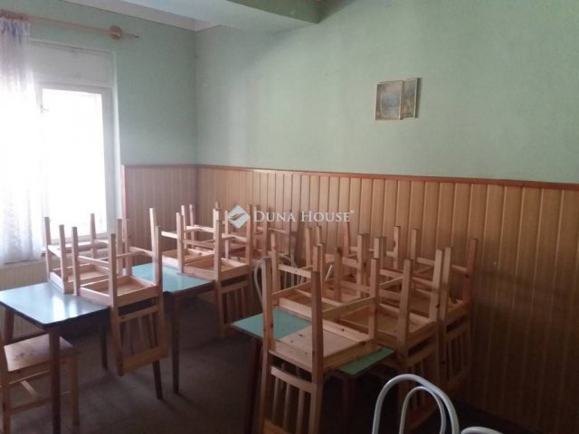 Eladó családi ház, Parádon 47 M Ft, 8+5 szobás