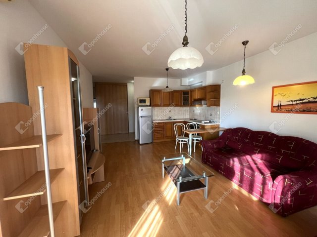 Kiadó téglalakás, albérlet, Győrött 250 E Ft / hó, 3 szobás