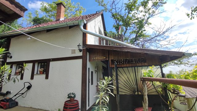 Eladó telek, Pécsett 10 M Ft / költözzbe.hu