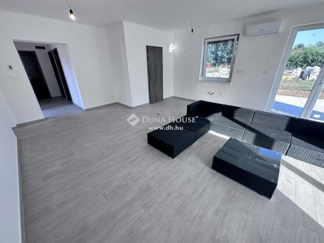 Eladó családi ház, Hernádon 83 M Ft, 5 szobás