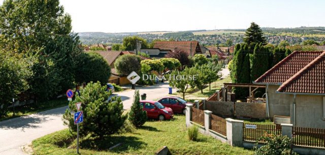 Eladó ikerház, Pécelen 329 M Ft, 11 szobás