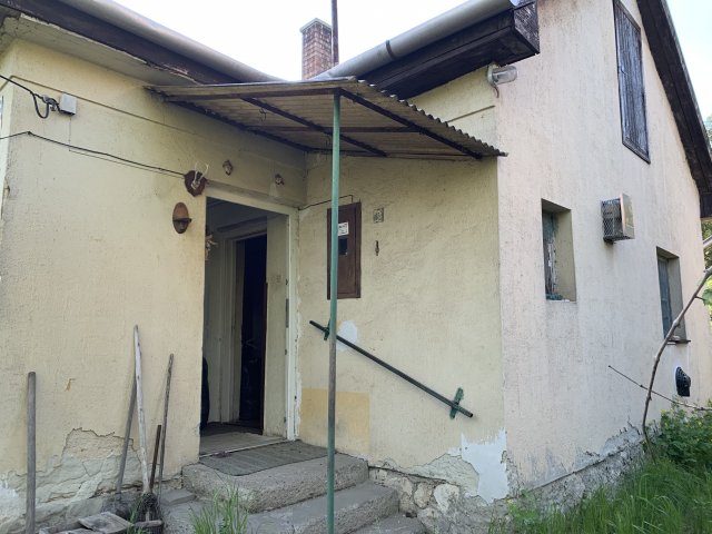Eladó családi ház, Érden 69 M Ft, 2 szobás