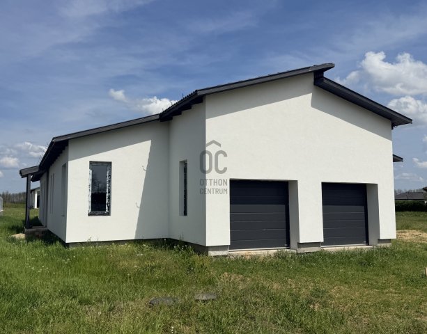 Eladó ikerház, Nyíregyházán 68 M Ft, 3 szobás