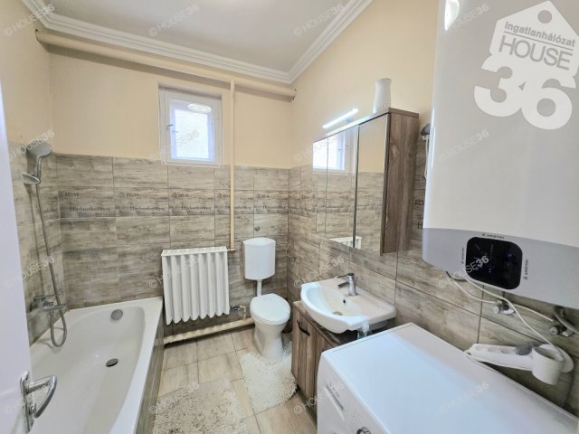 Eladó családi ház, Nagykőrösön 51.99 M Ft, 4 szobás