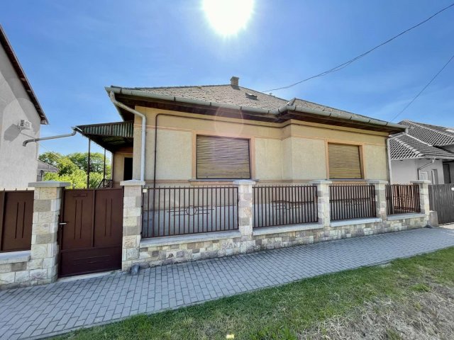 Eladó családi ház, Vácszentlászlón 35 M Ft, 4 szobás
