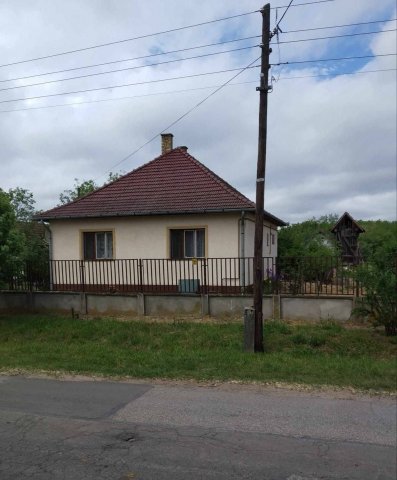 Eladó családi ház, Létavértesen 29.999 M Ft, 2 szobás