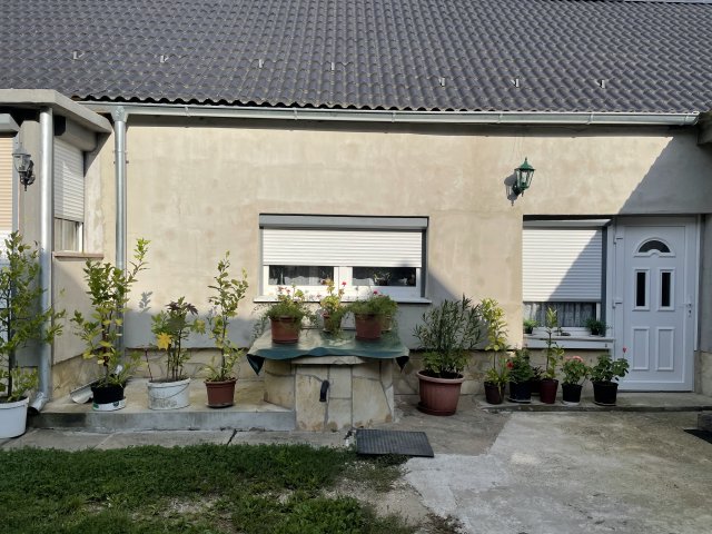 Eladó családi ház, Magyarlakon 48 M Ft, 4 szobás