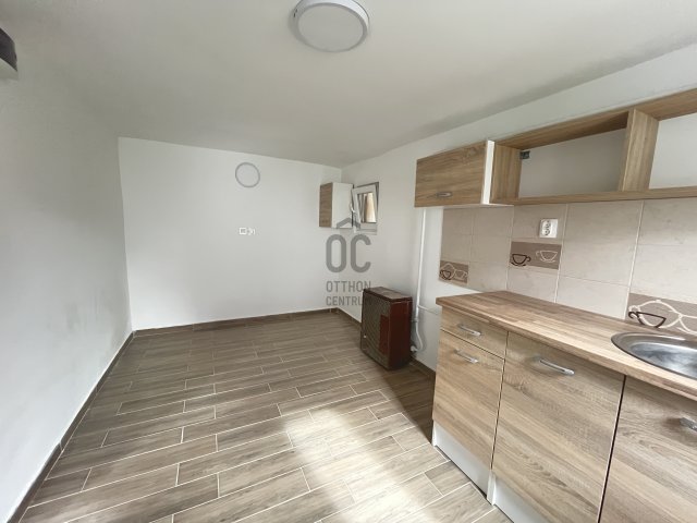 Eladó családi ház, Debrecenben 29.99 M Ft, 1 szobás
