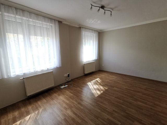 Kiadó téglalakás, albérlet, Kecskeméten 120 E Ft / hó