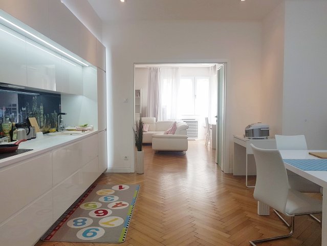 Kiadó téglalakás, albérlet, Budapesten, V. kerületben, 3 szobás